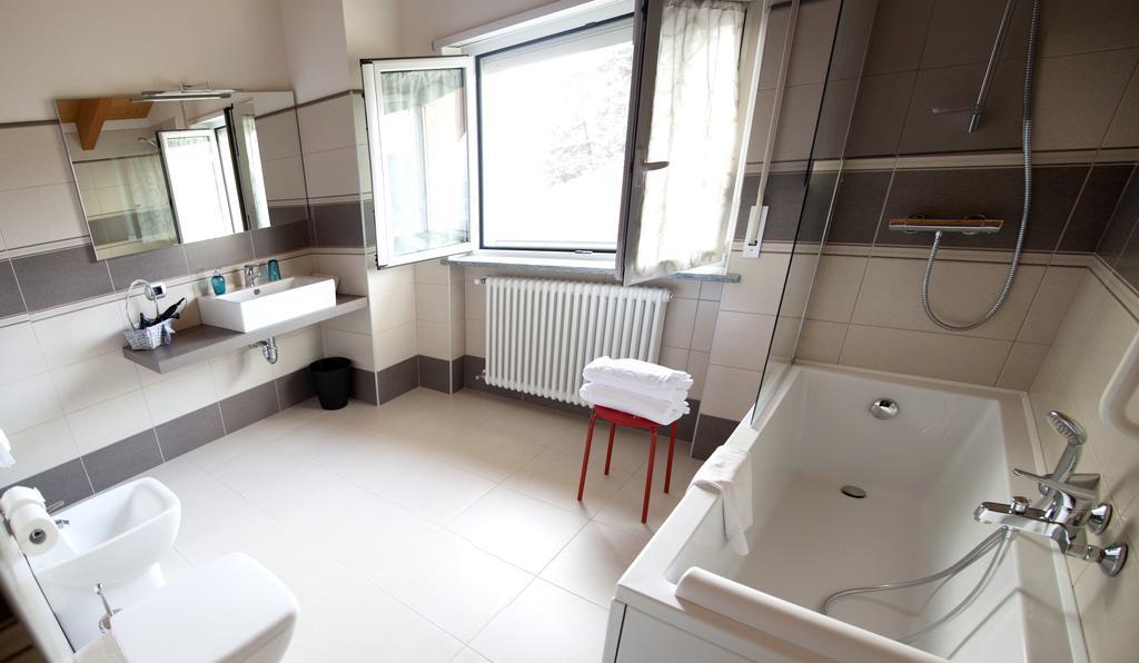 B&B Alba in Langhe Verduno Zimmer foto