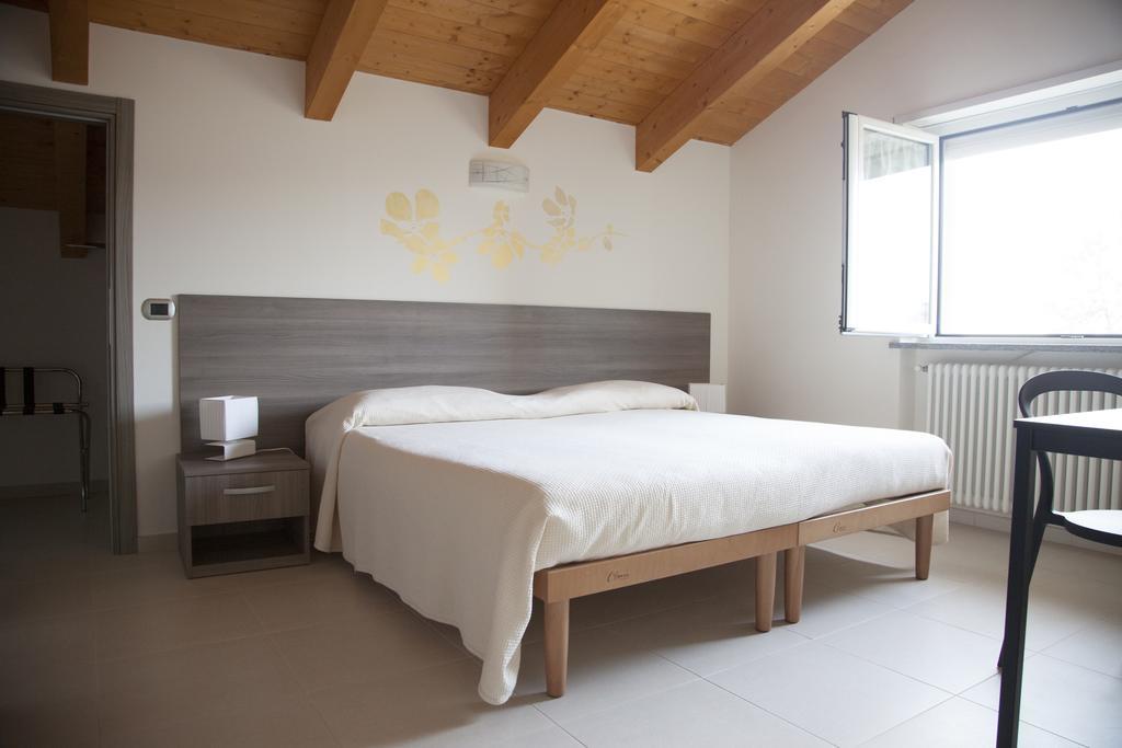 B&B Alba in Langhe Verduno Zimmer foto